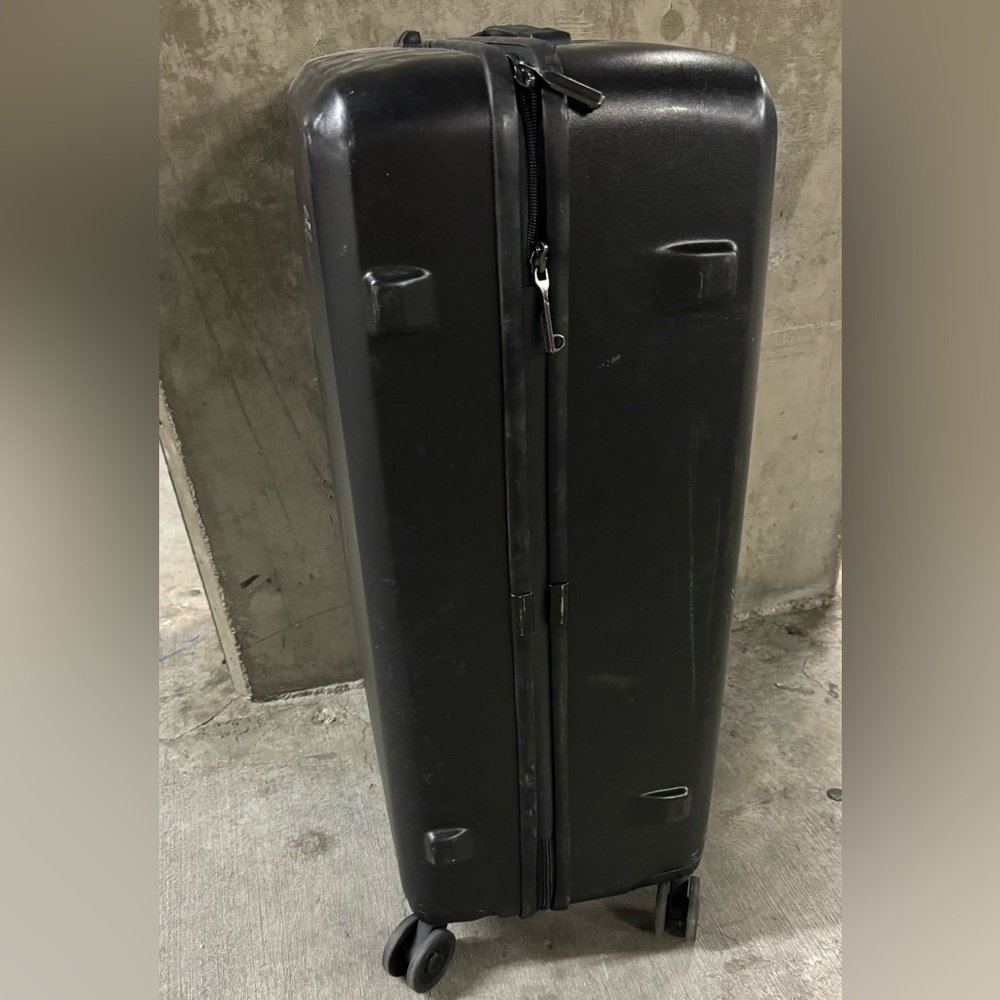 Briggs & Riley Hard case Rolling Check On Suitcase - Picture 9 of 11